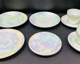 Lusterware Pair of Tea Cup & Saucer, 1 Extra Saucer & (3) 7" Plates (one chip)