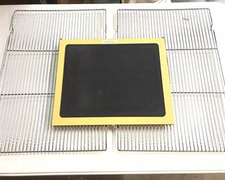 Saunders 14x17 4 Blade Enlarging Easel & 2 Large Cooking Grates 16x24