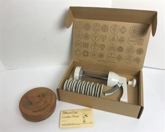 New Pampered Chef Cookie Press & Vintage Hamburger Press