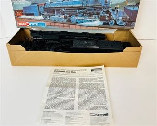 Big Boy Locomotive Snap-Tite Model Kit with Instructions