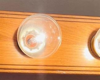 Bathroom Wall Light Fixture 24" Wide Holds Four 60 Watt Lightbulbs, Works!