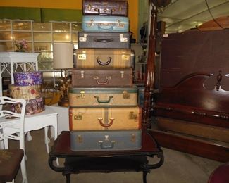 VINTAGE LUGGAGE