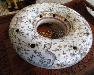 Portugal frog ring vase