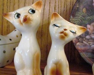 Vintage Cat S&P shakers