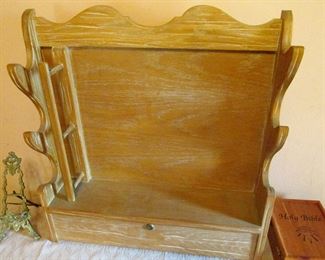 Rare! Ranch Oak gun rack with lock