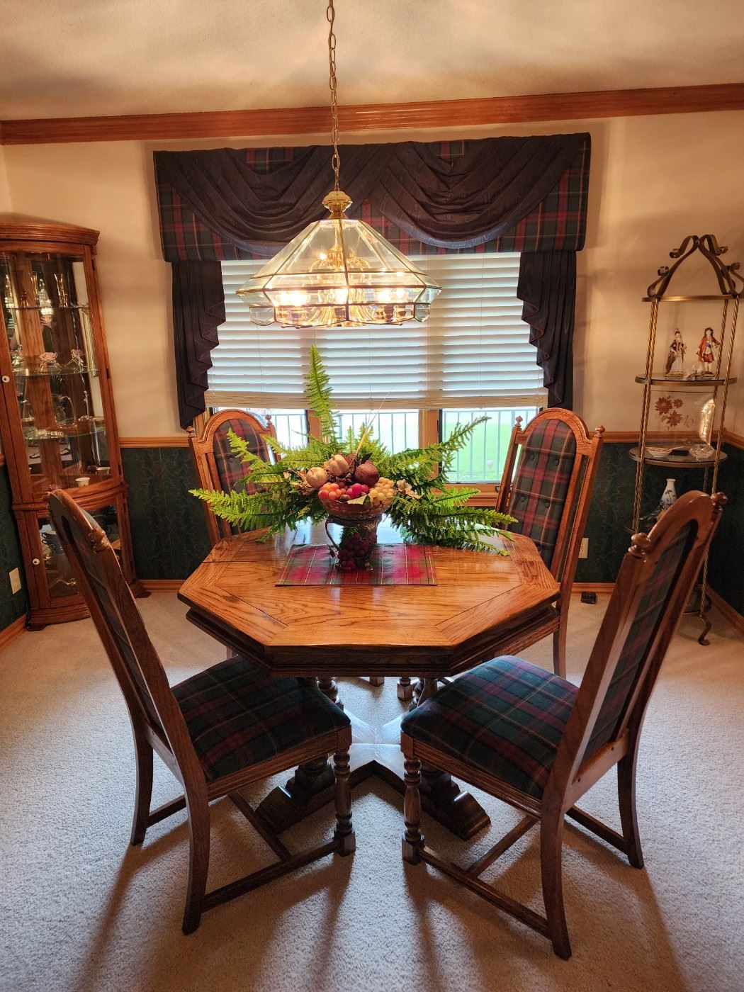 Dining room table 2 leaves and 4 wooden and plaid chairs