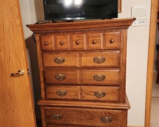 Rock City Furniture Co, tall boy dresser