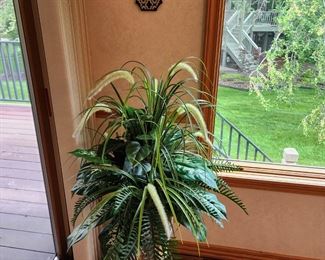 Great greenery piece