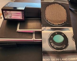 Polaroid SX-70 LAND CAMERA