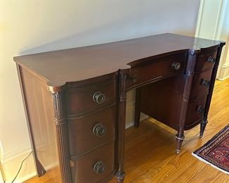 BUY IT NOW! $80. Vintage Drexel Desk