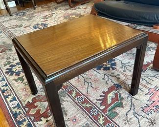 BUY IT NOW! $40 Covertible Table/Bench. Top flips over.