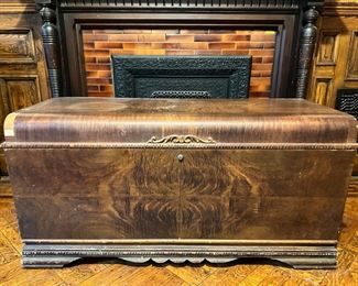 Vintage Lane Cedar Chest
Lot #: 48