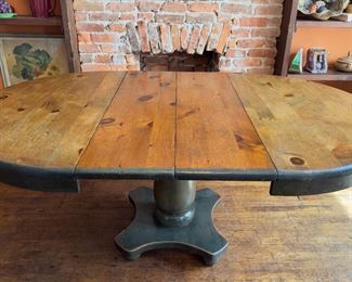 Vintage Solid Oak Adjustable Pedestal Dining Room Table With 2 Leaves
Lot #: 9