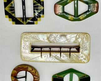 16 Vintage Unused Belt Buckles, Celluloid, Pearline & More
Lot #: 62