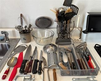 Vintage Kitchen Tools & 2 Stacking Anchor Hocking Mixing Bowls
Lot #: 149