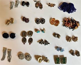 Over 20 Vintage Clip-on & Screw-on Earrings
Lot #: 155