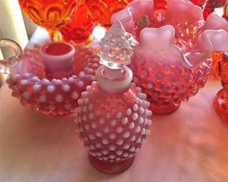 Red/pink Fenton Hobnail