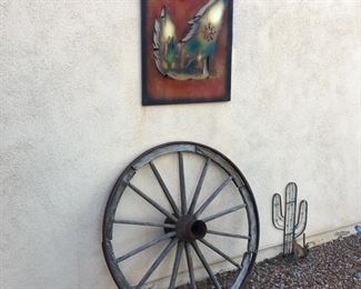Wagon wheel - Metal outdoor art