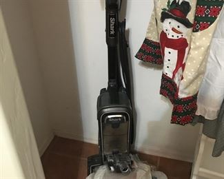 Shark vac