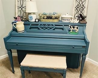 Upright painted piano
