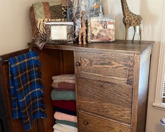 Oak side-by-side with closet side door open