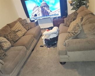 2 couches (best offer)