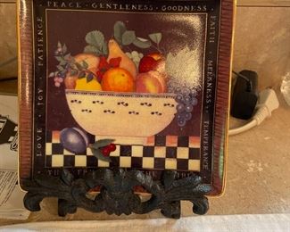 . . . . accent plate/tray