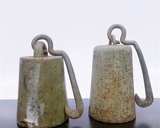 Antique cast iron cotton scale weights........To register in order to place bids go to www.capitolsalesservices.hibid.com
