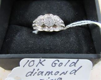 10K Gold & Diamond Ring