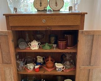 Pie safe in oak; vintage kitchen 