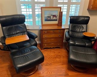 SCANDINAVIAN STRESSLESS CHAIR AND OTTOMAN