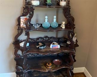 etagere with lots of fun stuff 