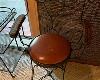 Wire stool