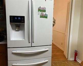 Nice Samsung double door and double drawer refrigerator