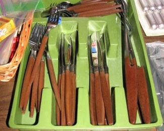 Ekco Canoe Muffin flatware