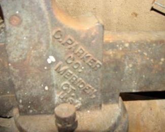 Another close up of vise