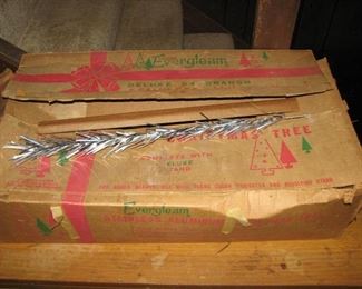 the other 6 foot aluminum tree