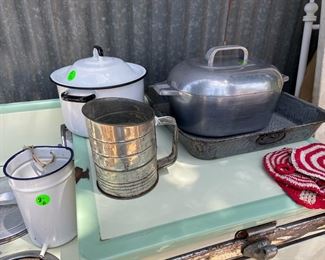 Cooktop stove items, great shape, classic