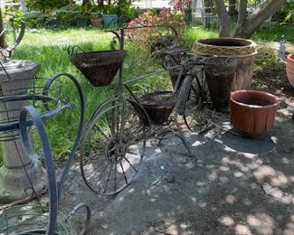 Gardening, outdoor, garden decor, flower pots, plant pots, many different sizes, statues, wrought iron garden items, 