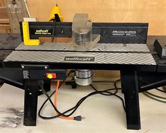 WOLFCRAFT 540 ROUTER TABLE.