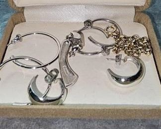 Vintage Jewelry anchors