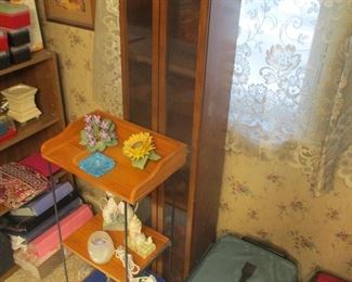 Shelving and display cabinet 
