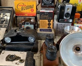 Vintage Cameras, Photography equipment and accessories 