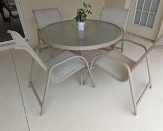 Aluminum frame outdoor dinette set