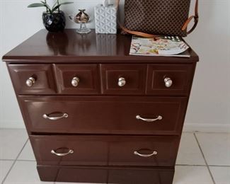 One I f ghe Sterling house dressers $125