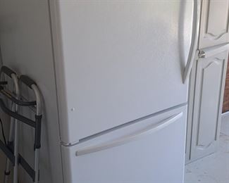 Located at other estate sale 4433 Bowmore off St Andrews 
Mint condition  fridge $300
Specs in previous  2 photos