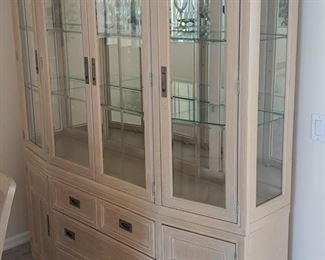 Contempory Dining Suite 
$400.00 hutch and table with leaves and chairs ( table protection cover too) on Bowemore in Suntree Gate code is 3221