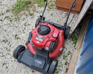 Self propelled  lawnmower w bag catcher $125