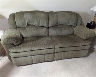 Reclining sofa