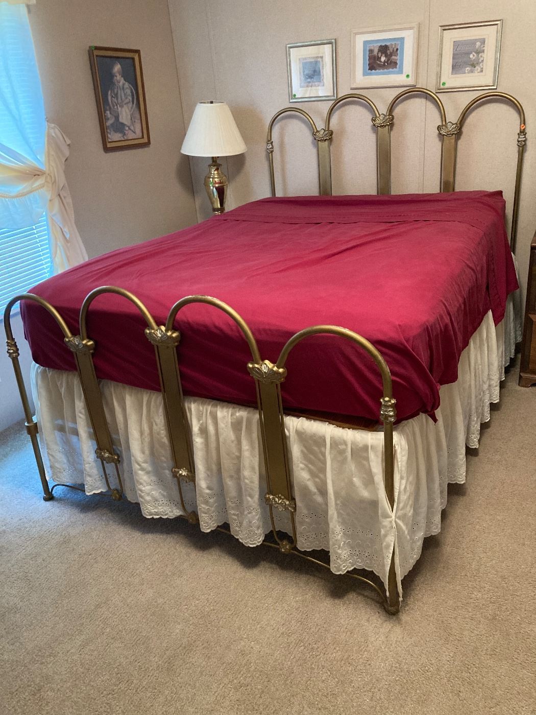 Beautiful gold iron bed, full size
WE PRE-SALE FURNITURE! Contact us to make an appointment: Bill Anderson 615-585-9301 or Diane Cox 865-617-0420